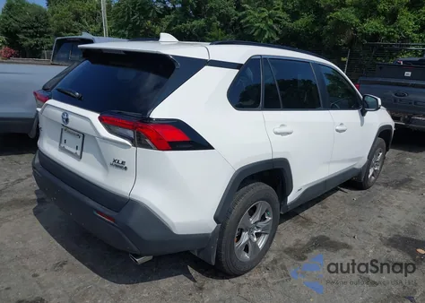 2024 Toyota Rav4 Hybrid Xle z USA, uszkodzony, nr VIN 2T3RWRFV1RW241202